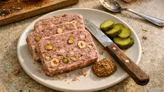 Terrina de campagne z pistacjami i orzechami – domowa, soczysta i idealna na zimno