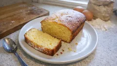 Keks na samych żółtkach z jogurtem – wilgotny i długo świeży