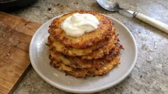 Placki ziemniaczane bez tarcia: z gotowej masy w butelce, prosto na patelnię