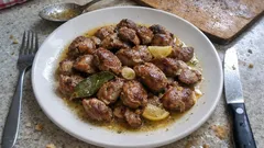 Żołądki drobiowe z piekarnika: marynata z cytryną, czosnkiem i winem robi różnicę