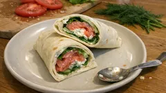 Wrap z łososiem wędzonym i chrupiącymi warzywami – szybki lunch bez gotowania