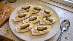 Łódeczki z cykorii z pastą z szynki i serków – szybka przekąska na zimno