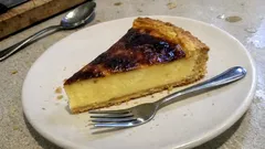 Flan pâtissier bez mąki – aksamitny francuski deser z karmelizowaną górą