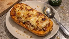 Courgiflette z dyni piżmowej – serowa zapiekanka z boczkiem na zimowy obiad