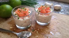 Verrine z mascarpone i łososiem wędzonym – elegancka przystawka bez gotowania