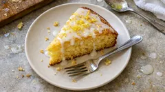 Włoskie ciasto cytrynowe z ricottą i oliwą – wilgotne i lekkie, jak z cukierni