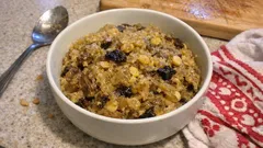 Kapusta wigilijna z grochem i suszonymi grzybami – klasyk, który zawsze się udaje