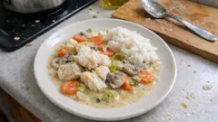 Blanquette z dorsza w kremowym sosie – prosty obiad z nutą białego wina